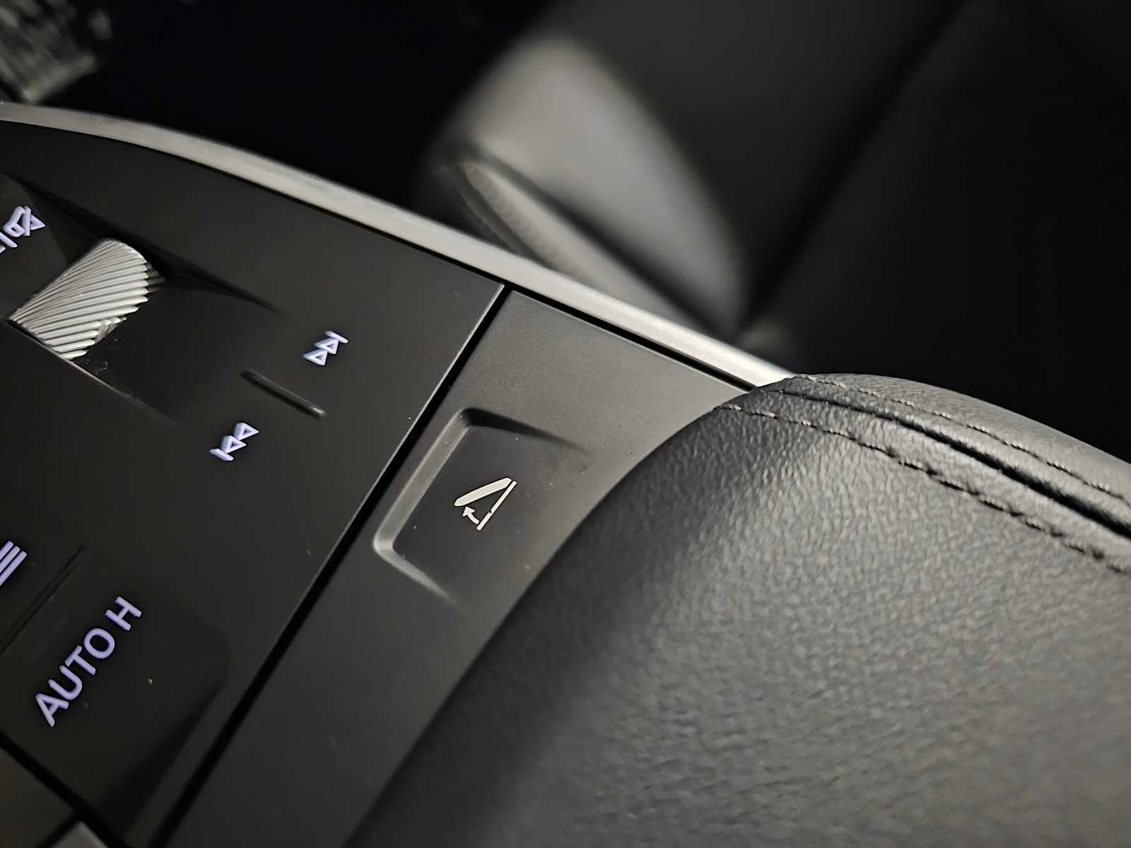 Thumbnail: 2025 BMW X1 - 20