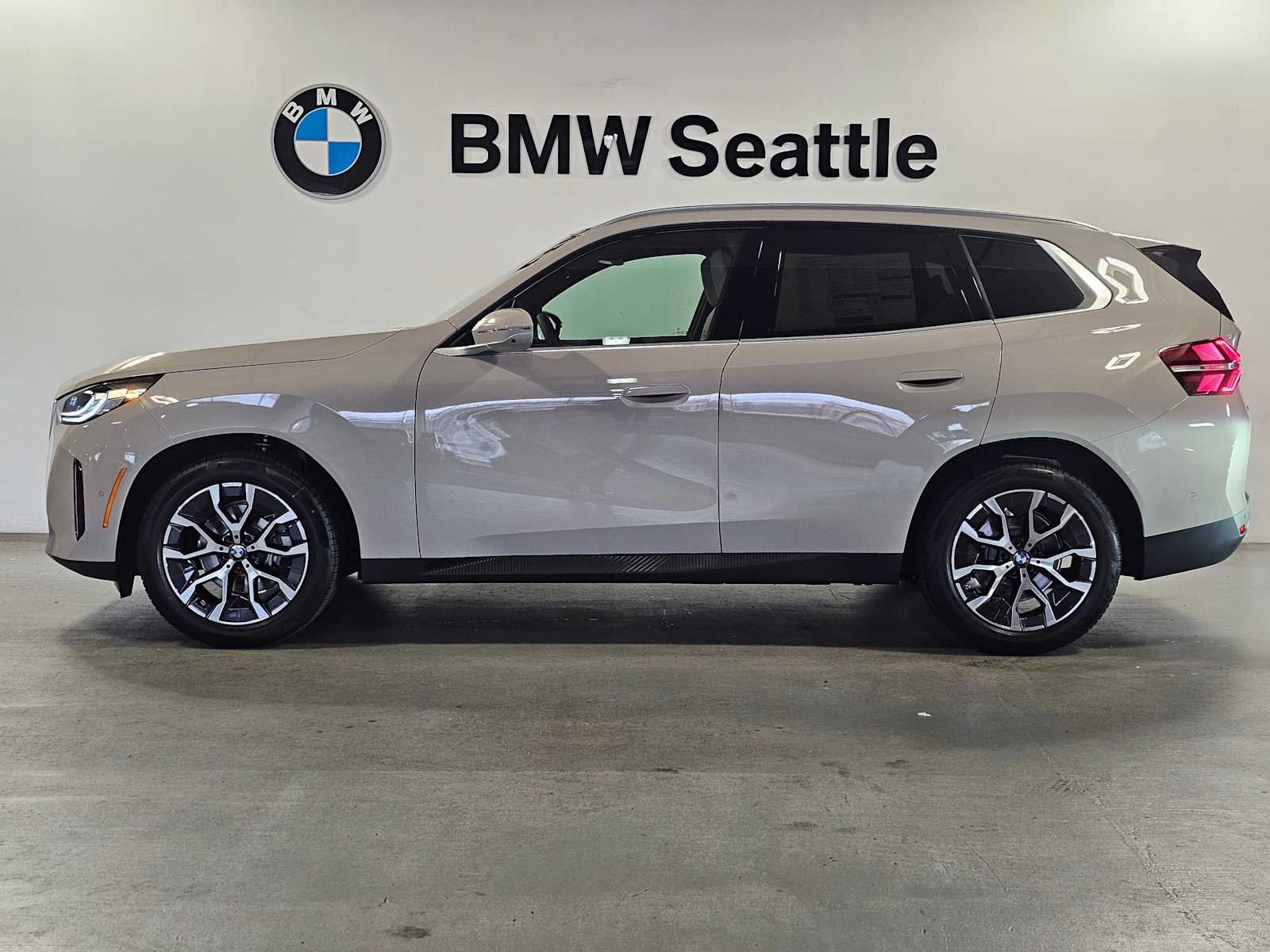 Thumbnail: 2026 BMW X3 - 3