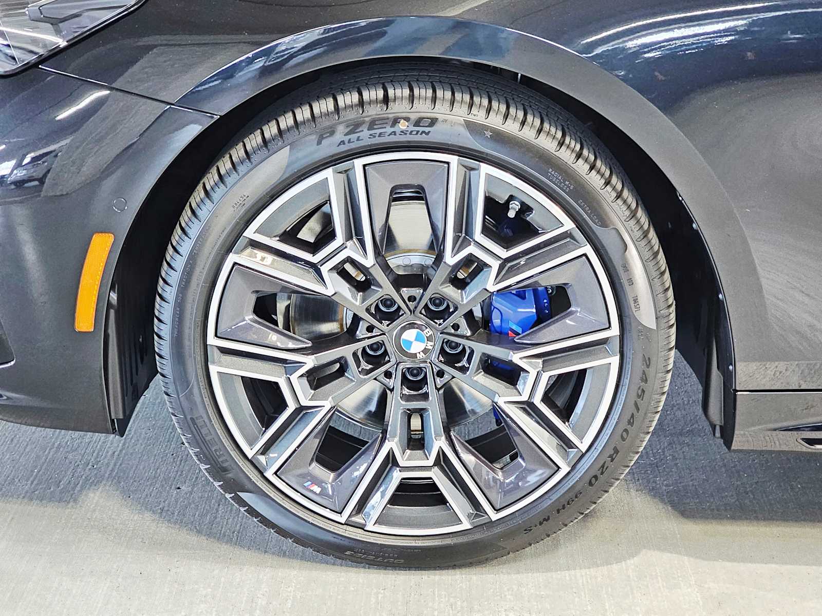 Thumbnail: 2026 BMW 5 Series - 8