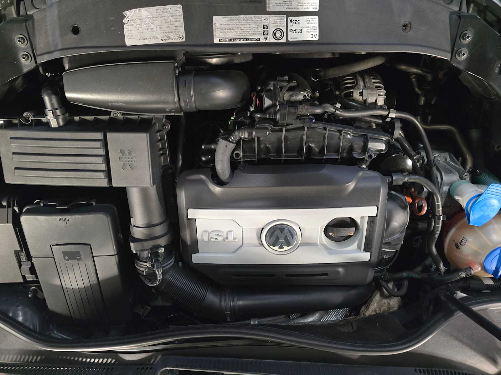 Thumbnail: 2012 Volkswagen Golf - 8