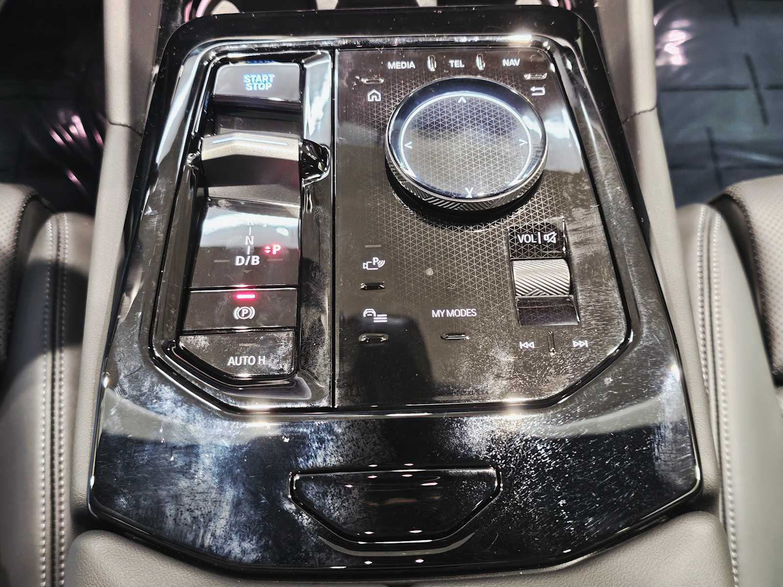 Thumbnail: 2026 BMW i5 - 18