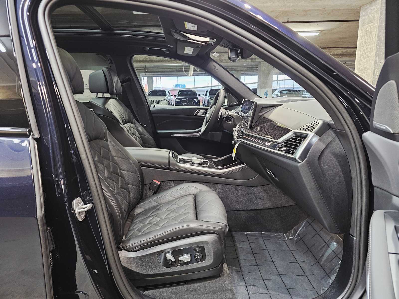 Thumbnail: 2026 BMW X5 - 27