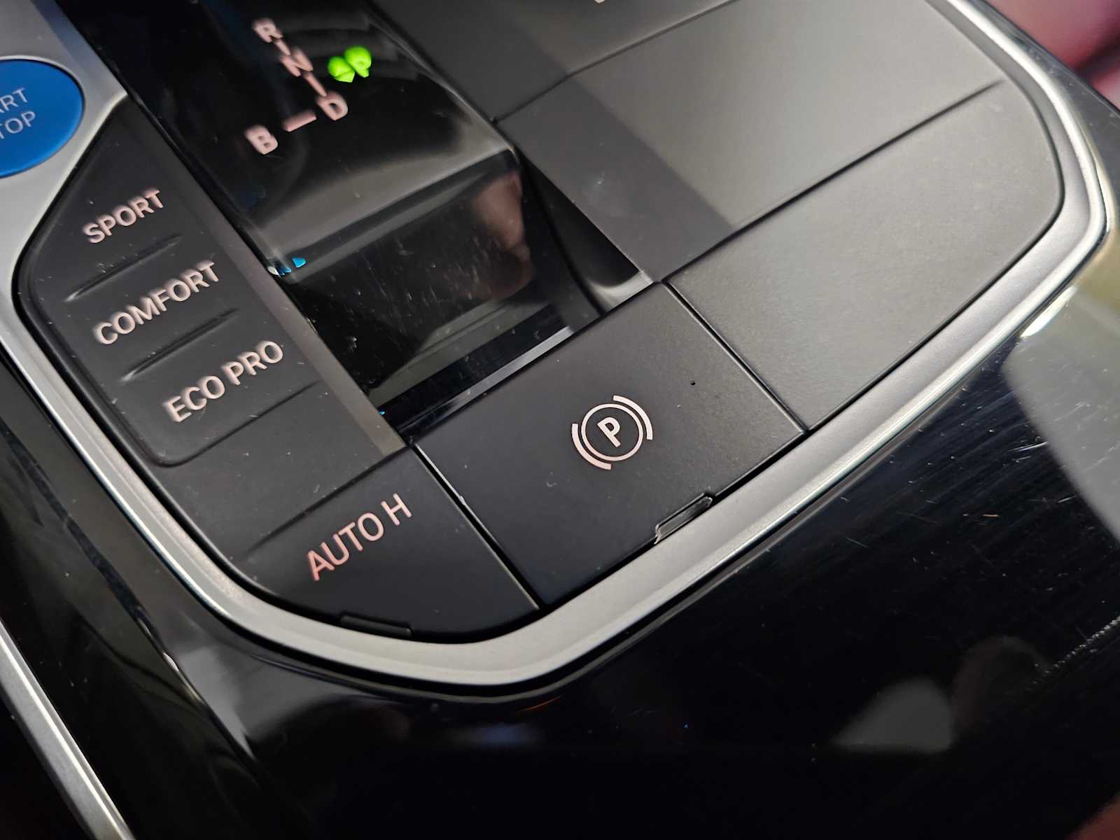 Thumbnail: 2023 BMW i4 - 25