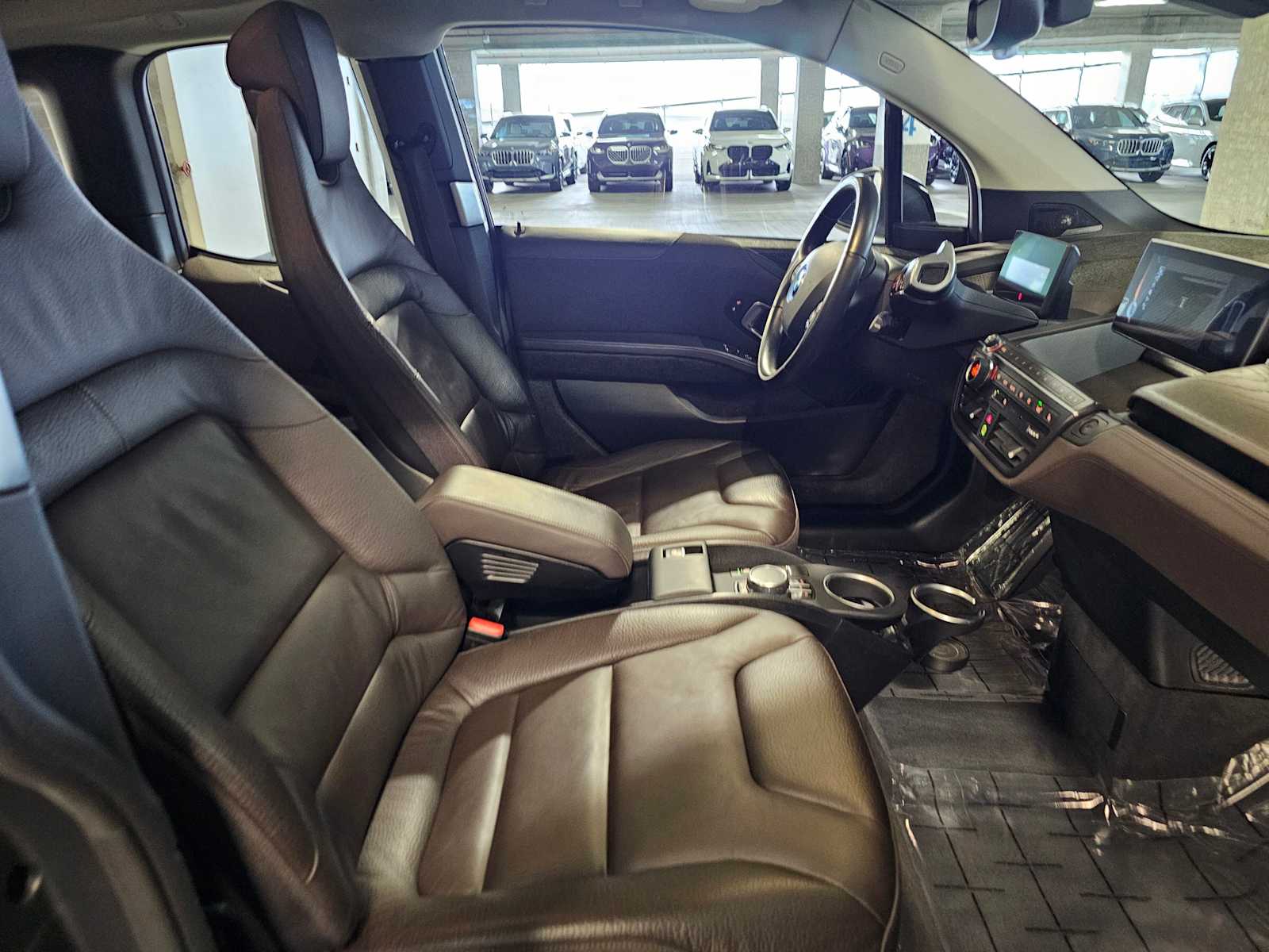 Thumbnail: 2017 BMW i3 - 42