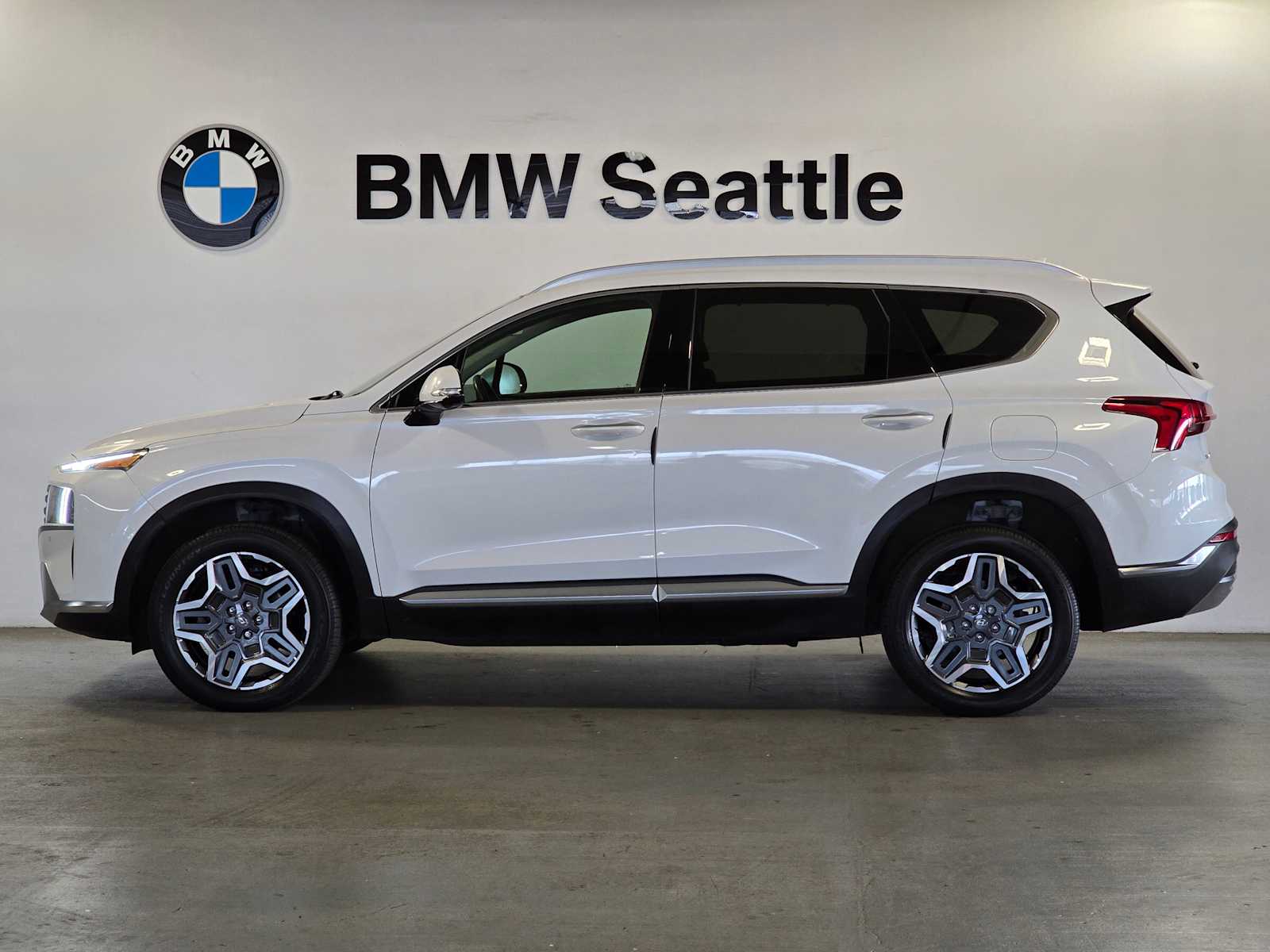 Thumbnail: 2022 Hyundai Santa Fe - 3