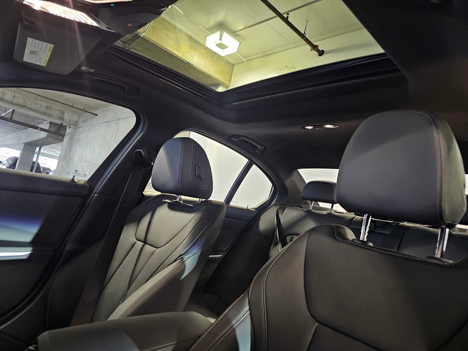 Thumbnail: 2025 BMW 3 Series - 34