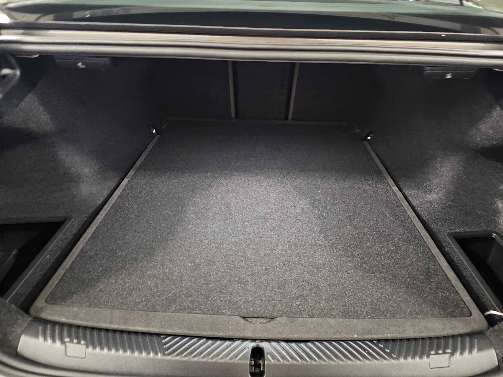 Thumbnail: 2024 BMW 5 Series - 43