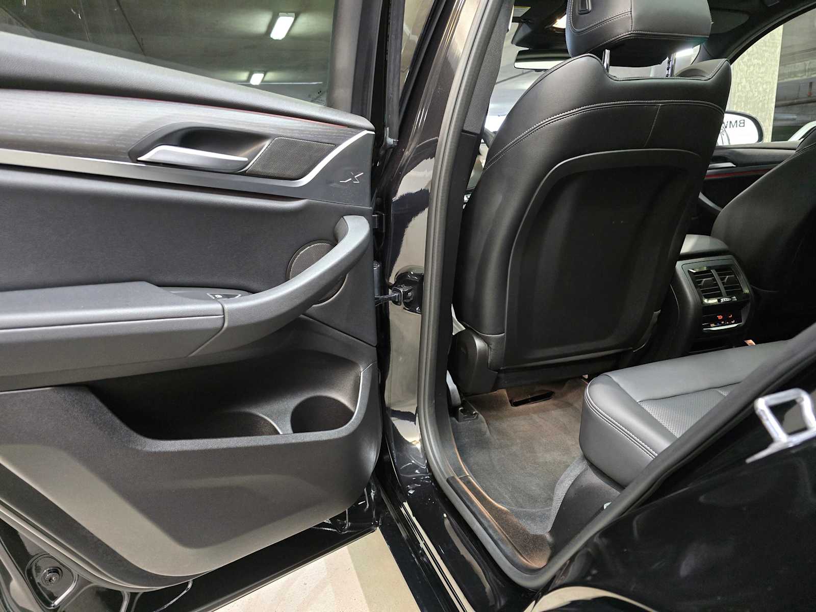 Thumbnail: 2022 BMW X3 - 28