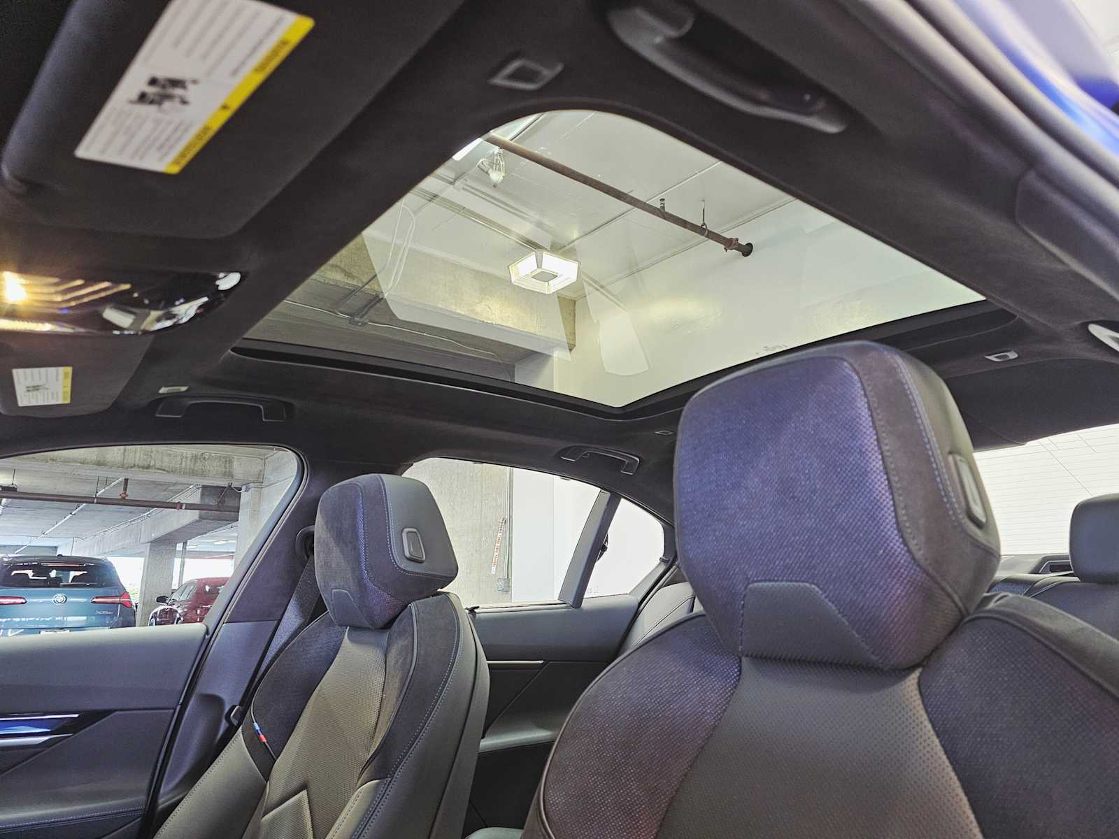 Thumbnail: 2025 BMW i5 - 24