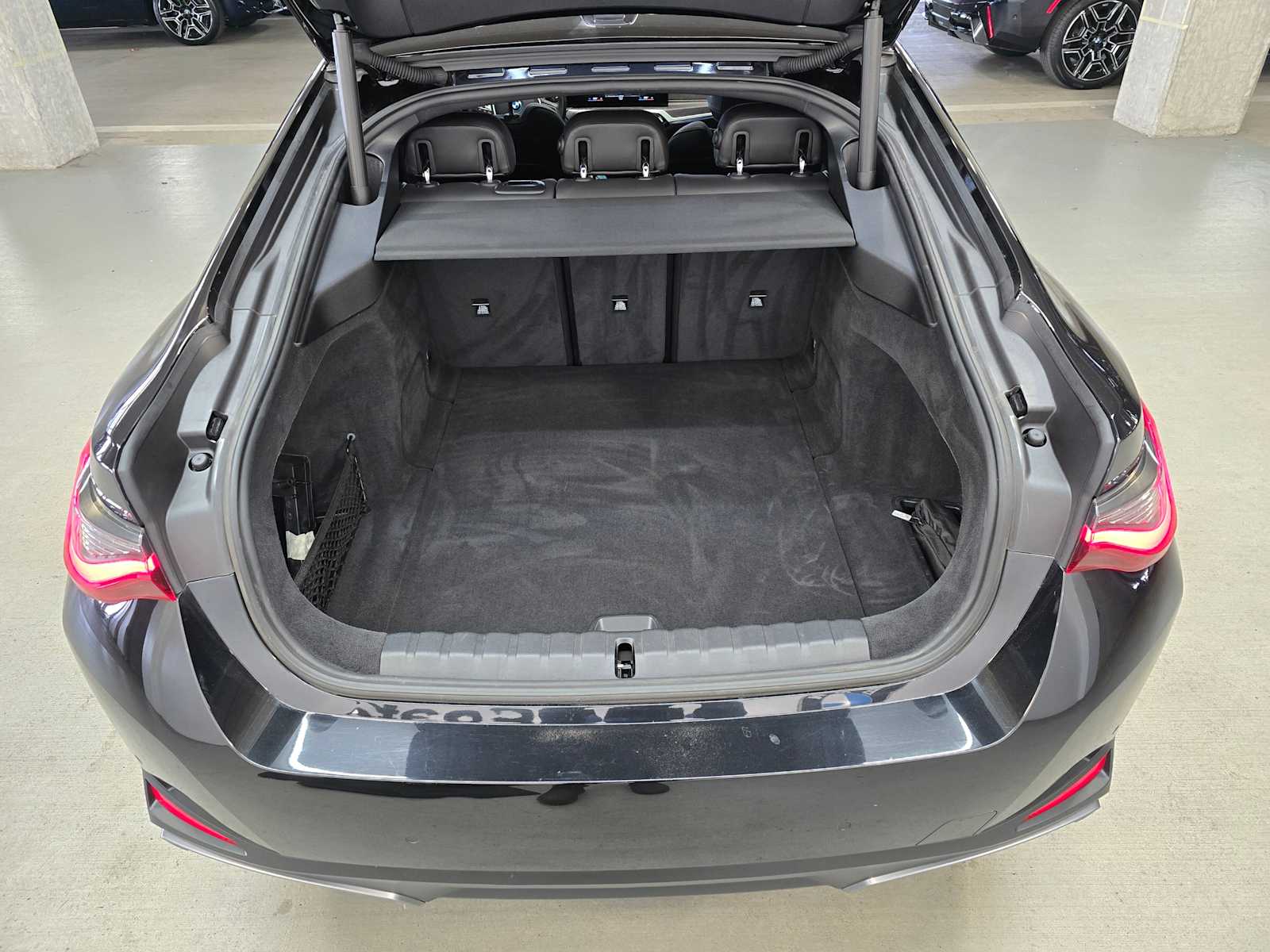 Thumbnail: 2023 BMW i4 - 33