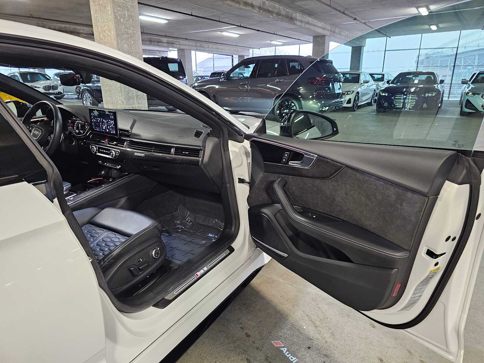 Thumbnail: 2021 Audi RS 5 - 37