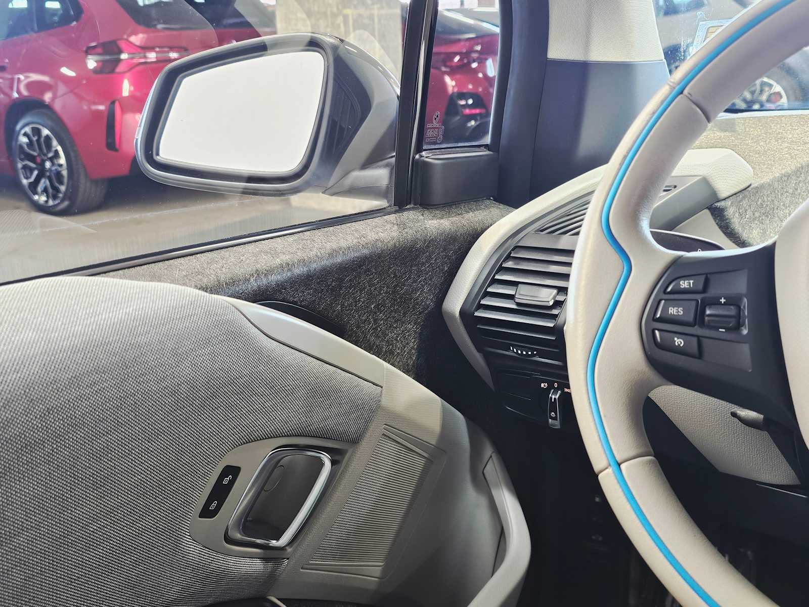 Thumbnail: 2015 BMW i3 - 22