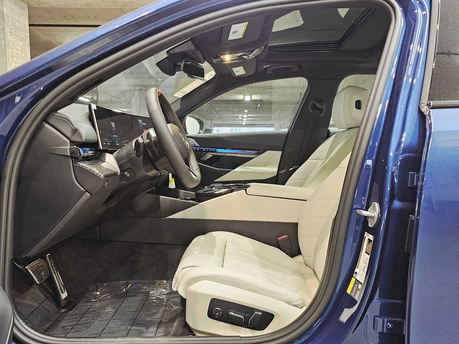 Thumbnail: 2025 BMW i5 - 23