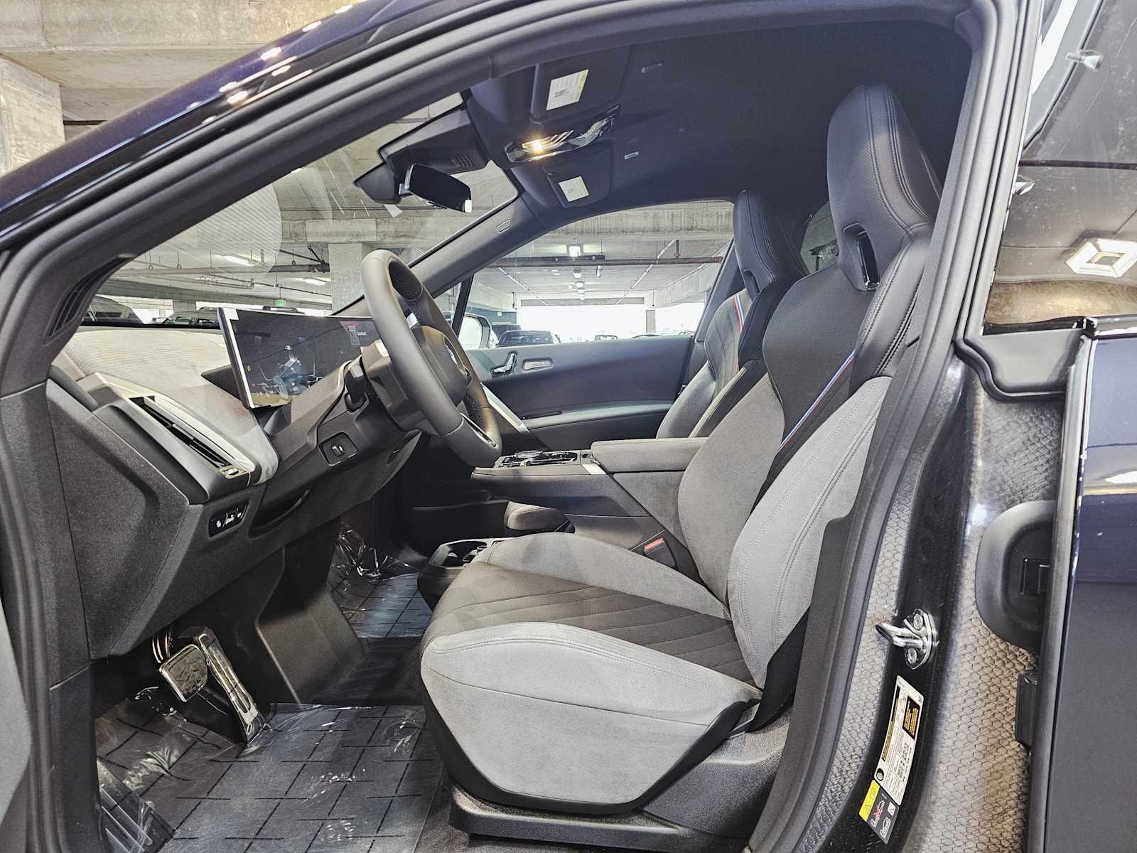 Thumbnail: 2026 BMW iX - 23