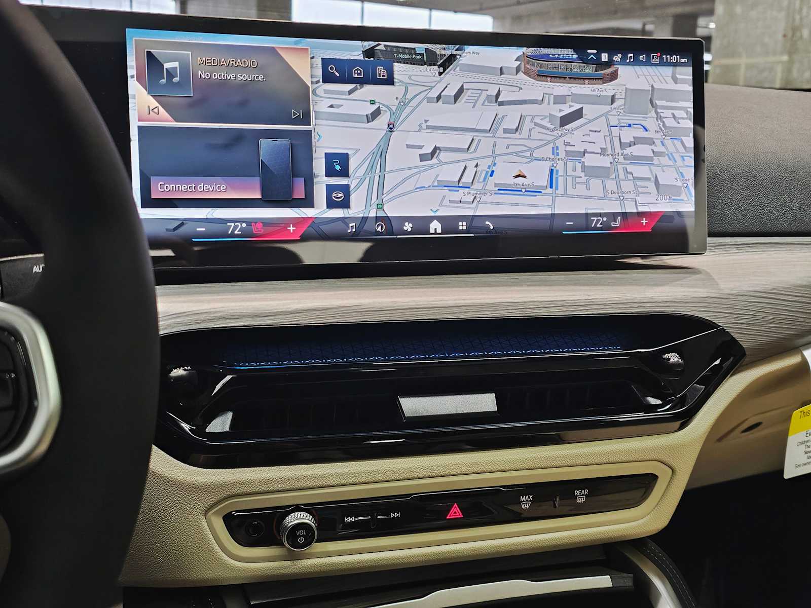 Thumbnail: 2025 BMW i4 - 16