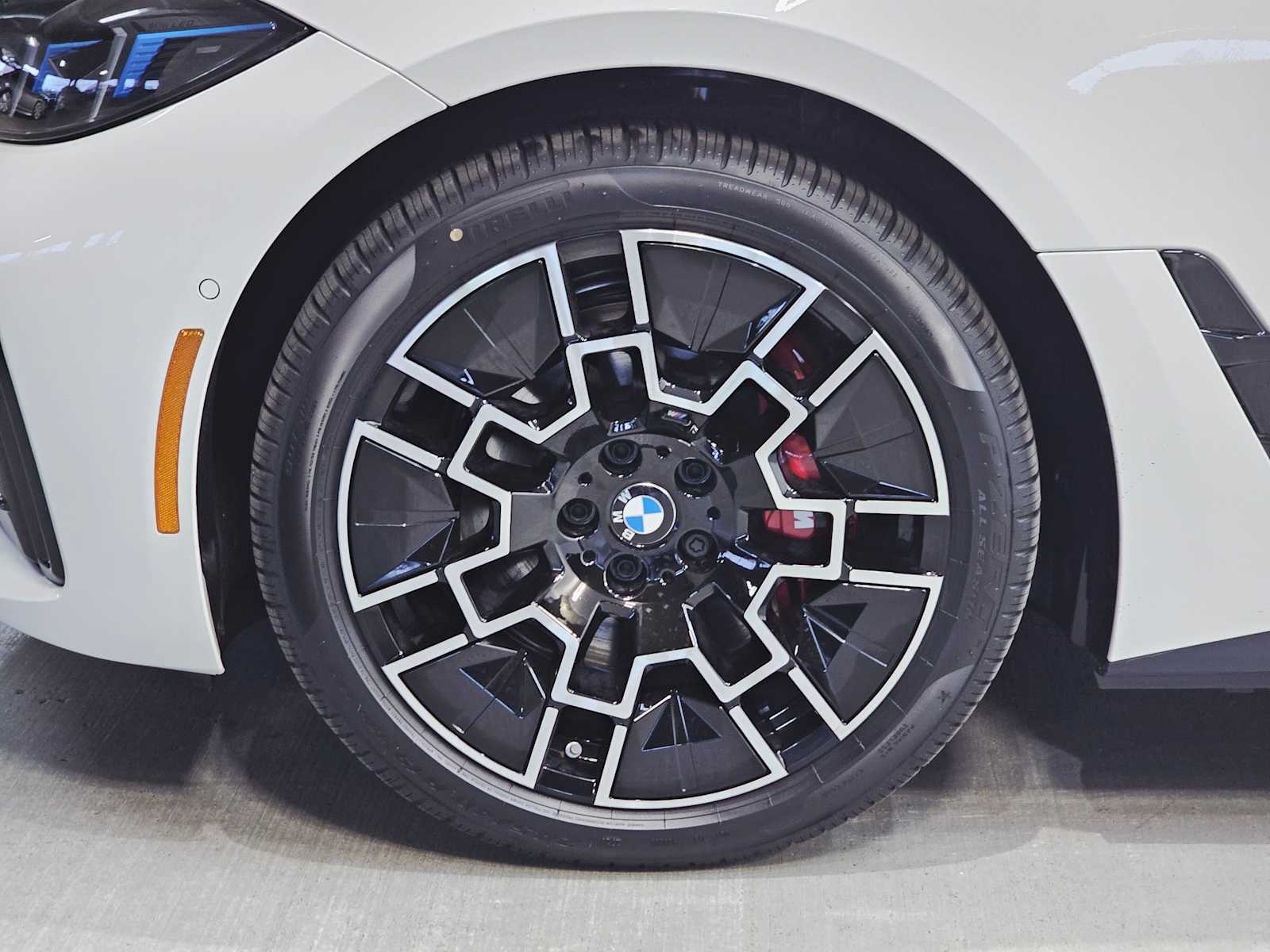 Thumbnail: 2025 BMW i4 - 8