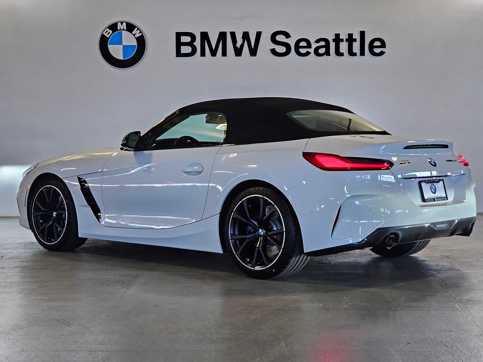 Thumbnail: 2026 BMW Z4 - 4