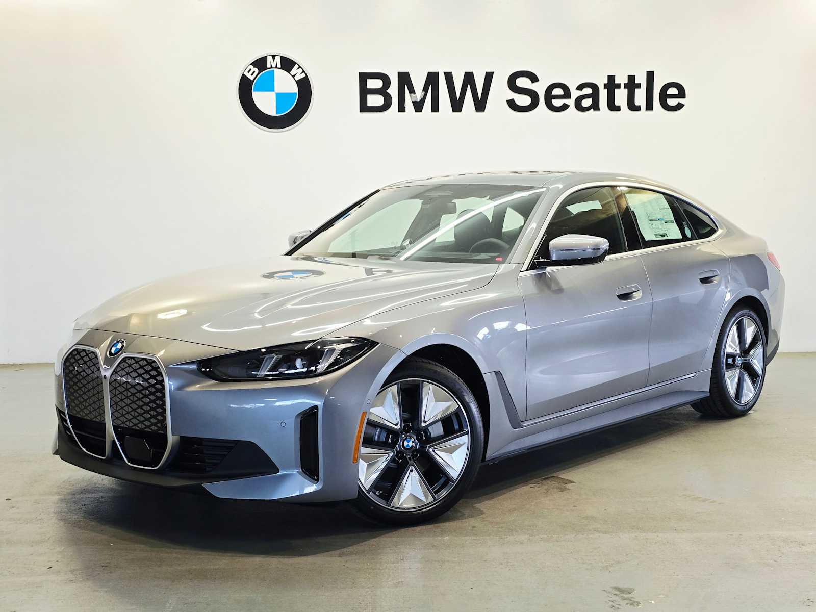 Thumbnail: 2026 BMW i4 - 1
