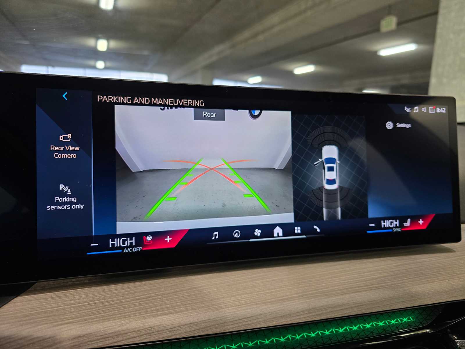 Thumbnail: 2025 BMW 3 Series - 16