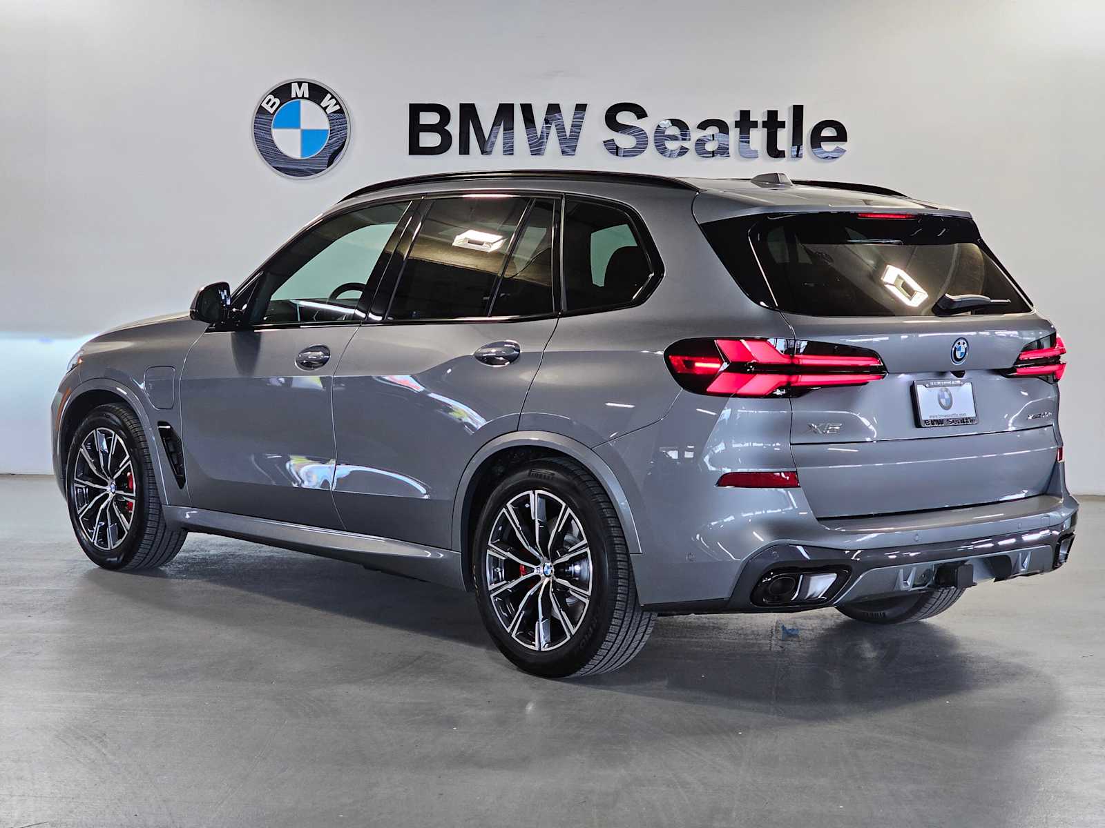 Thumbnail: 2026 BMW X5 - 4
