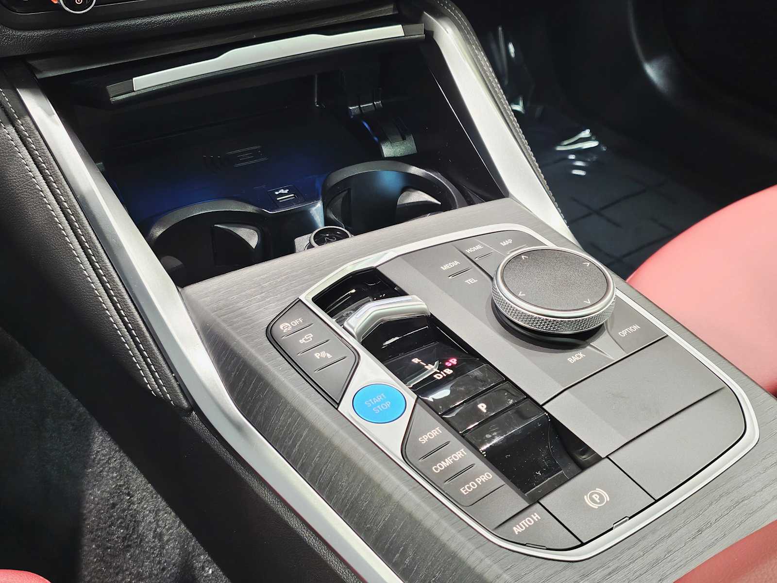 Thumbnail: 2025 BMW i4 - 17