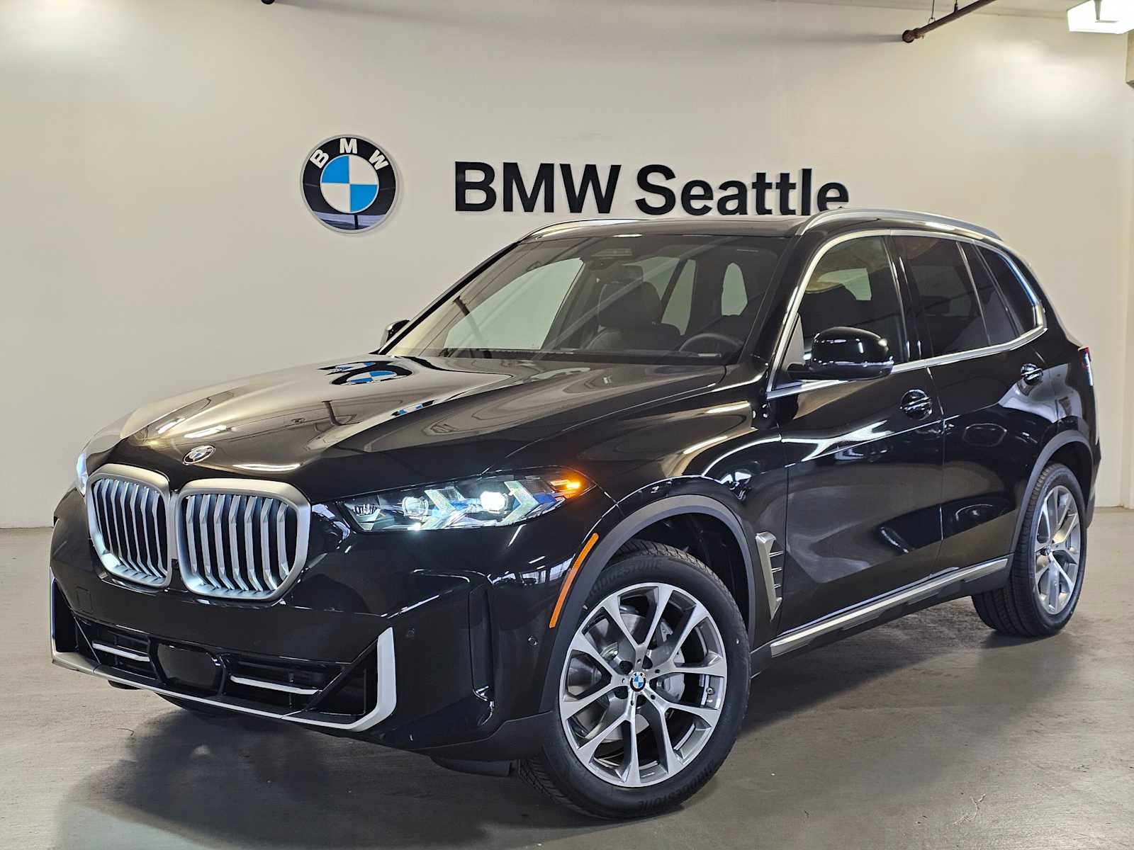 Thumbnail: 2026 BMW X5 - 1