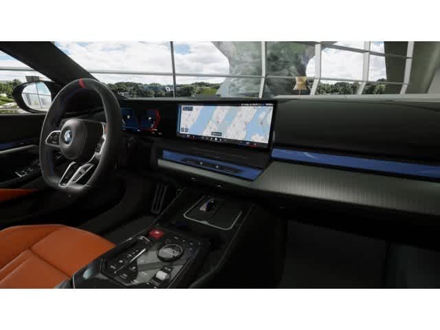 Thumbnail: 2026 BMW M5 - 14