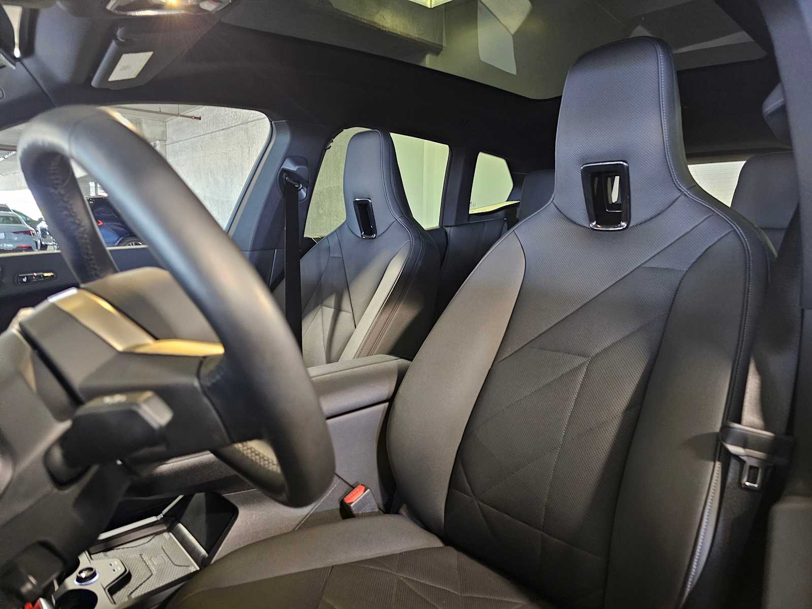 Thumbnail: 2023 BMW iX - 31