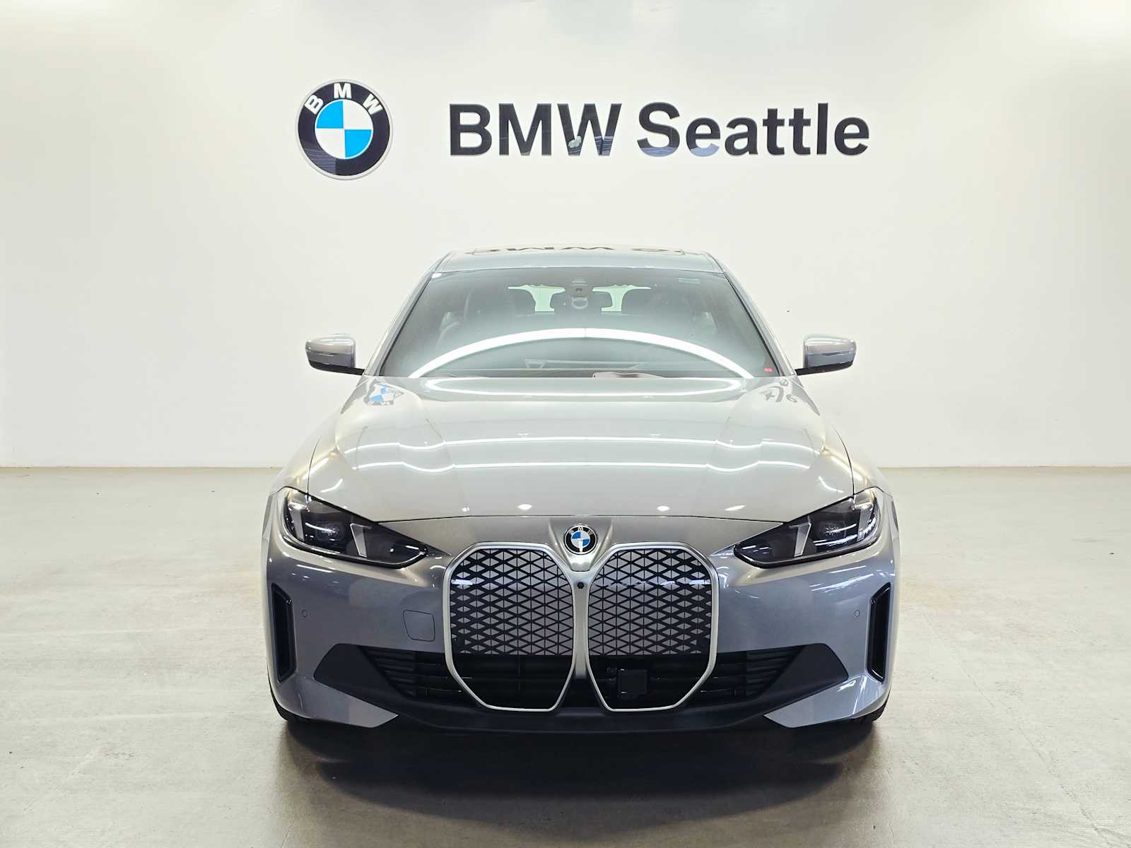 Thumbnail: 2026 BMW i4 - 6