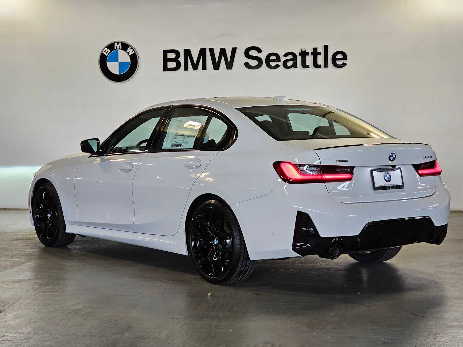 Thumbnail: 2026 BMW 3 Series - 4