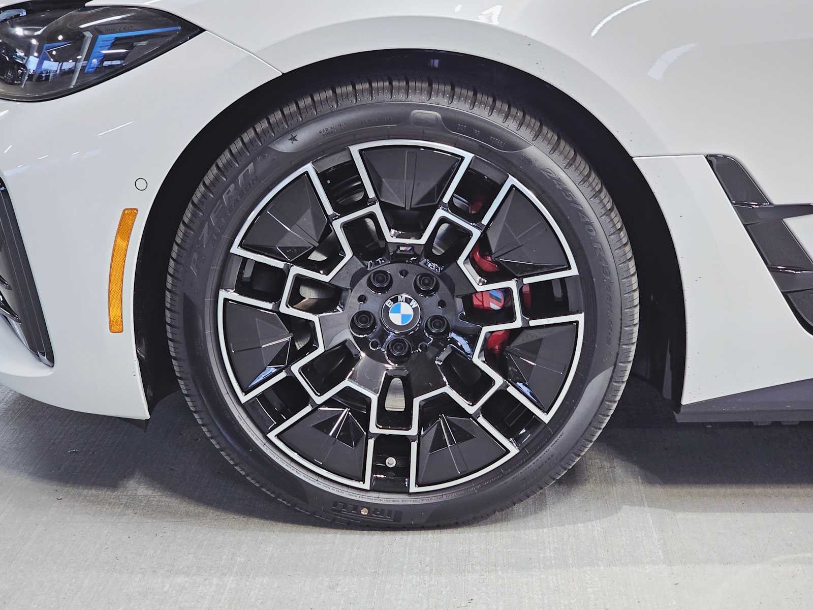 Thumbnail: 2025 BMW i4 - 8