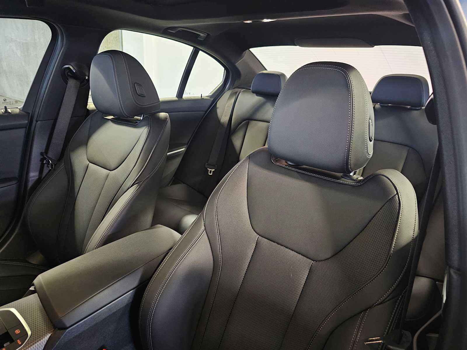 Thumbnail: 2025 BMW 3 Series - 35