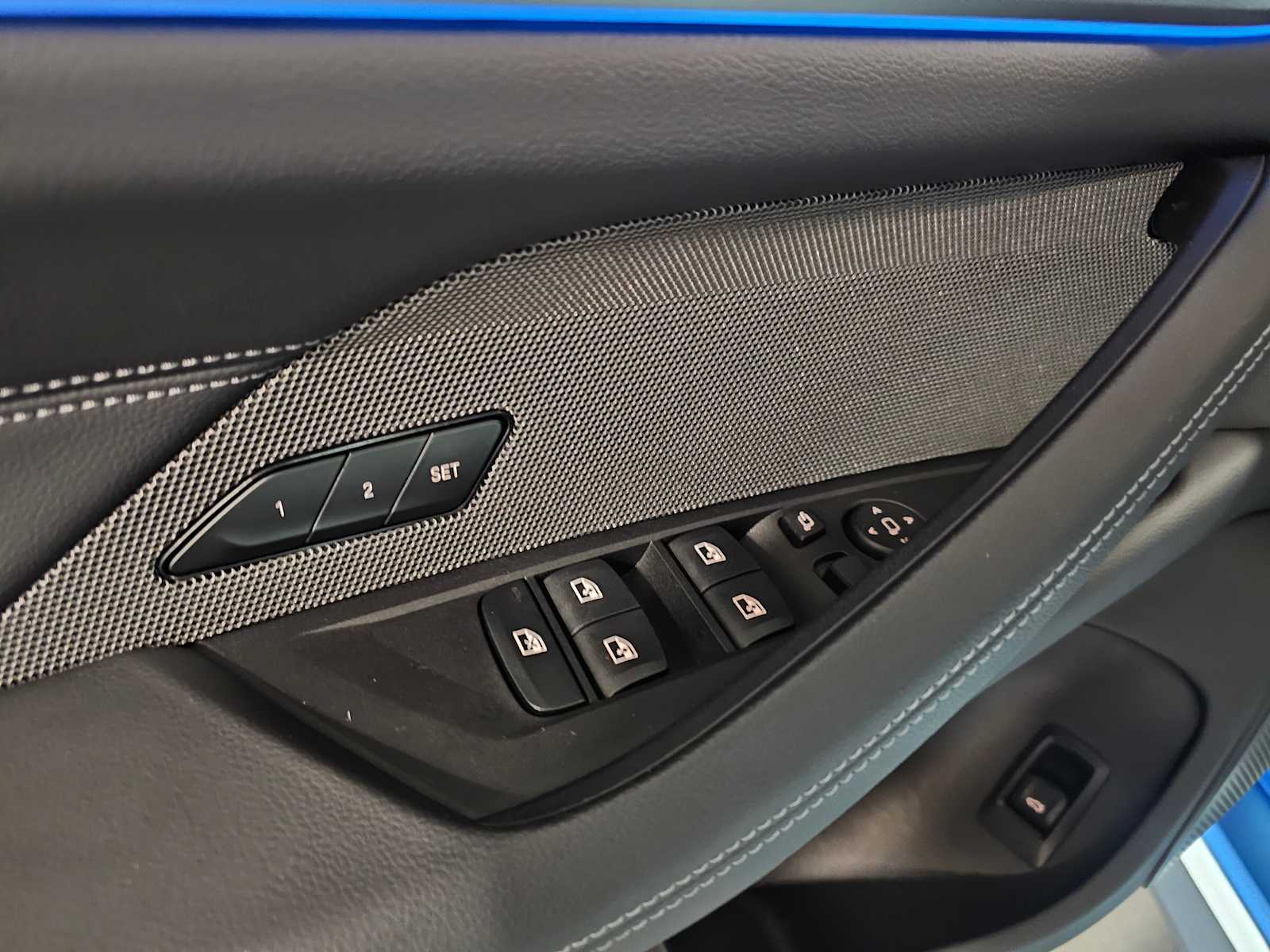 Thumbnail: 2023 BMW i4 - 30