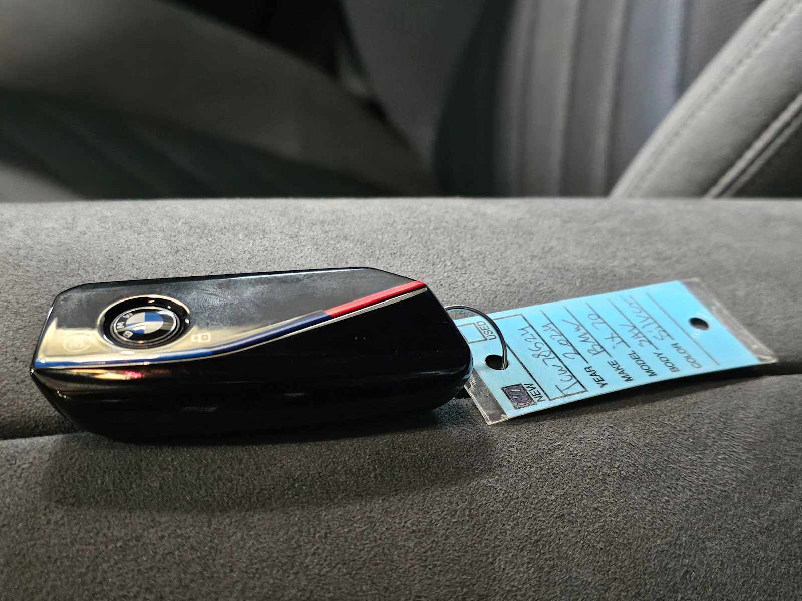 Thumbnail: 2026 BMW iX - 39