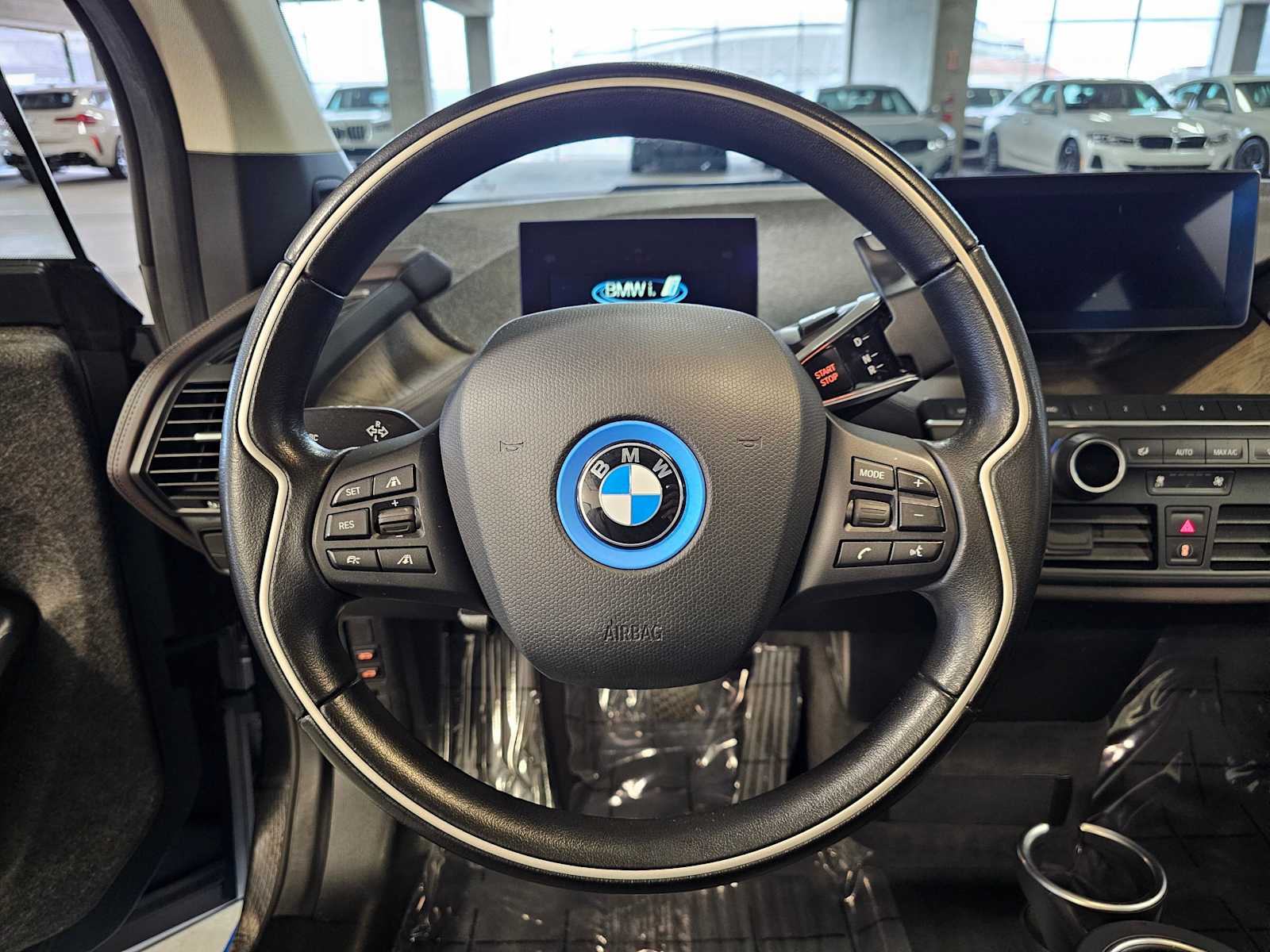 Thumbnail: 2017 BMW i3 - 11