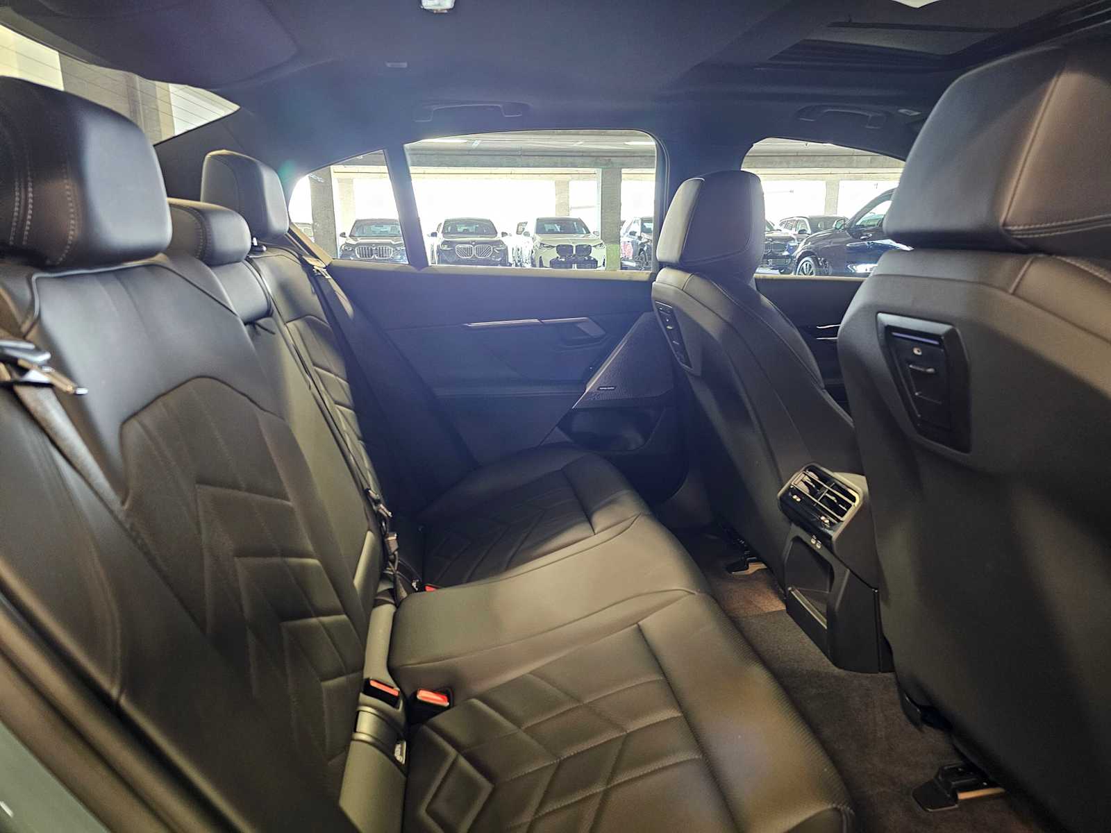 Thumbnail: 2025 BMW 5 Series - 35