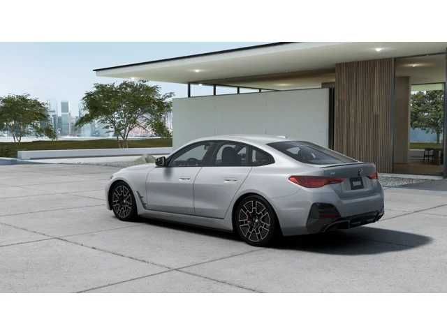 Thumbnail: 2026 BMW i4 - 2