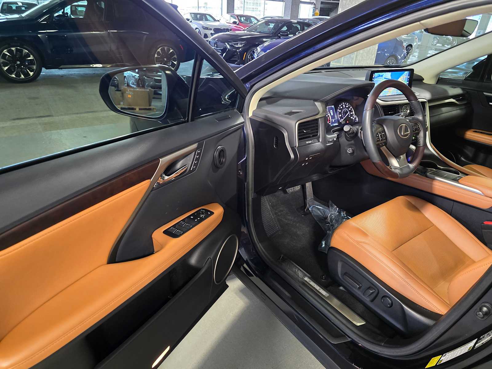 Thumbnail: 2022 Lexus RX - 25