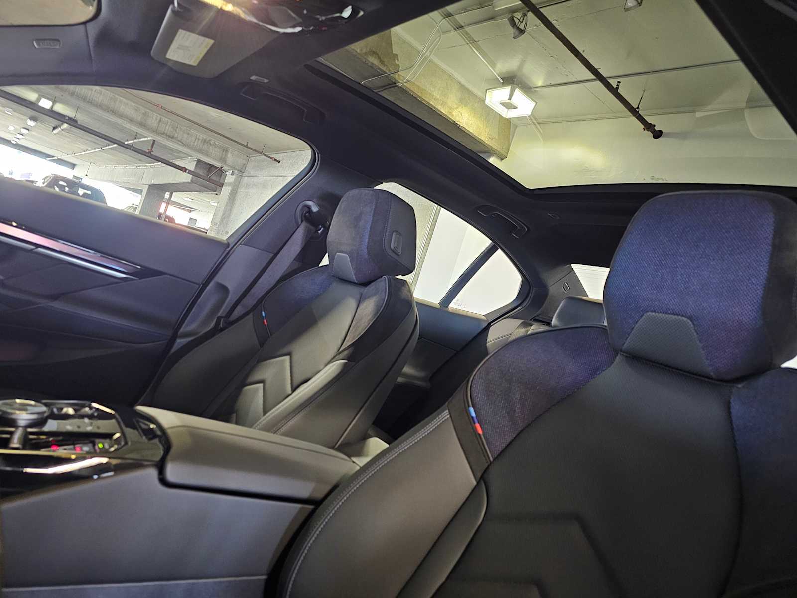 Thumbnail: 2026 BMW 5 Series - 31