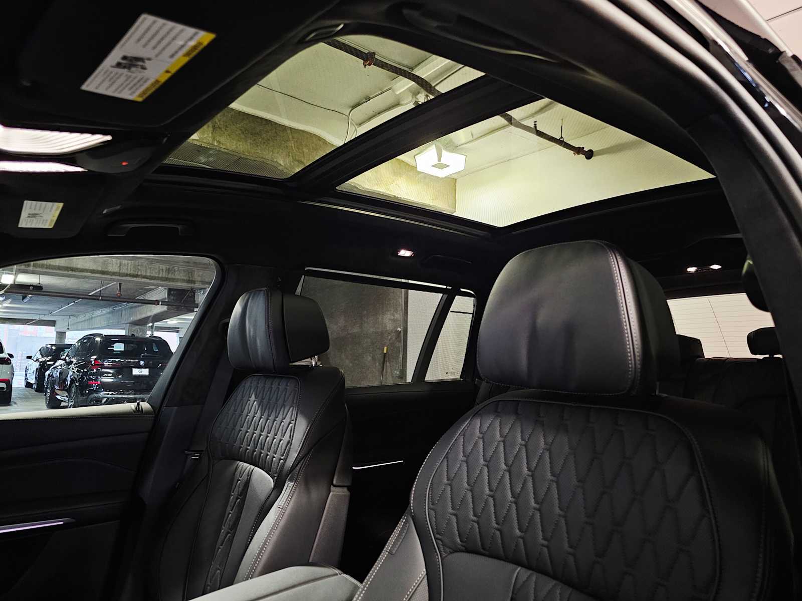 Thumbnail: 2026 BMW X7 - 23