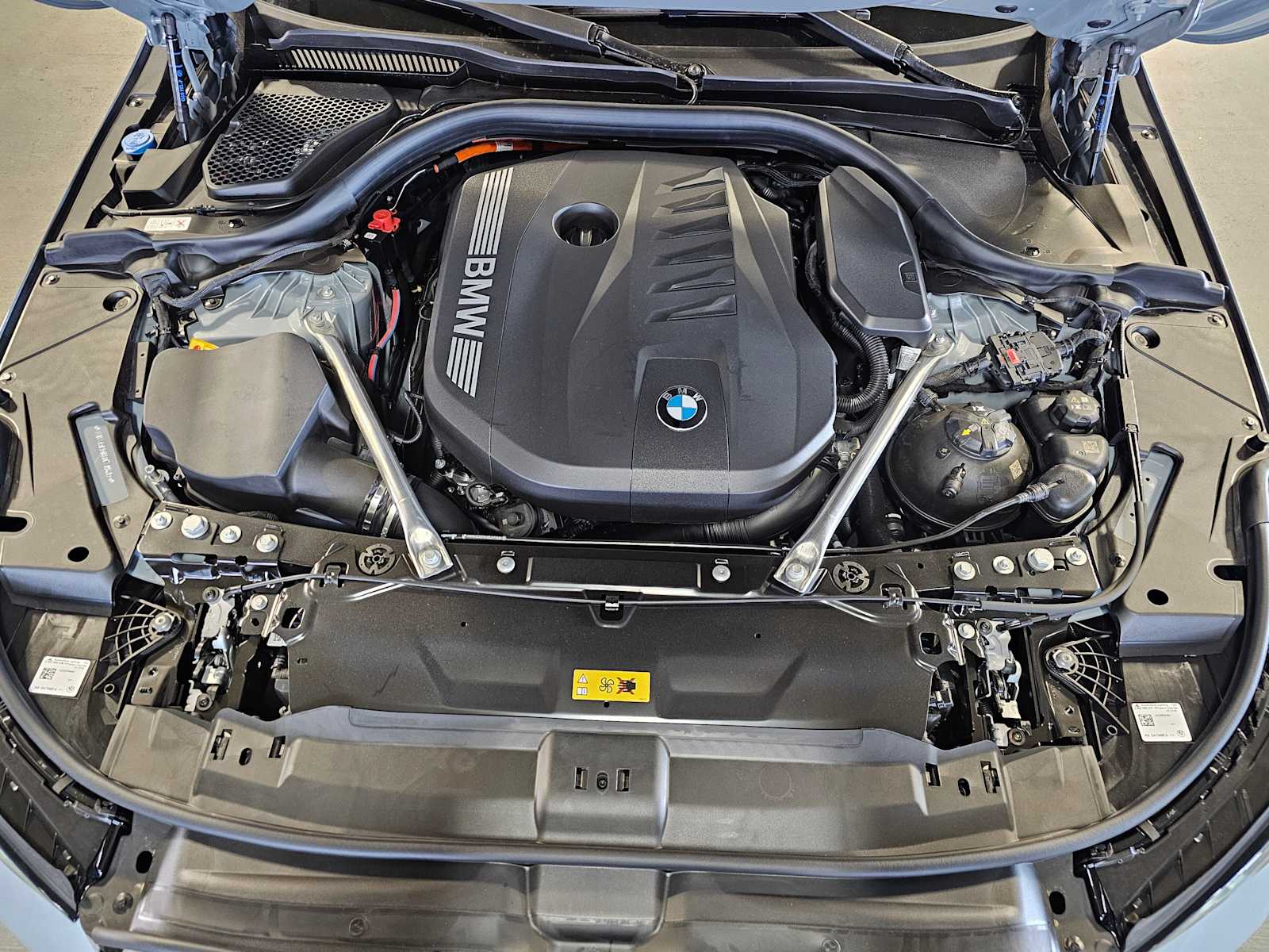 Thumbnail: 2026 BMW 5 Series - 9