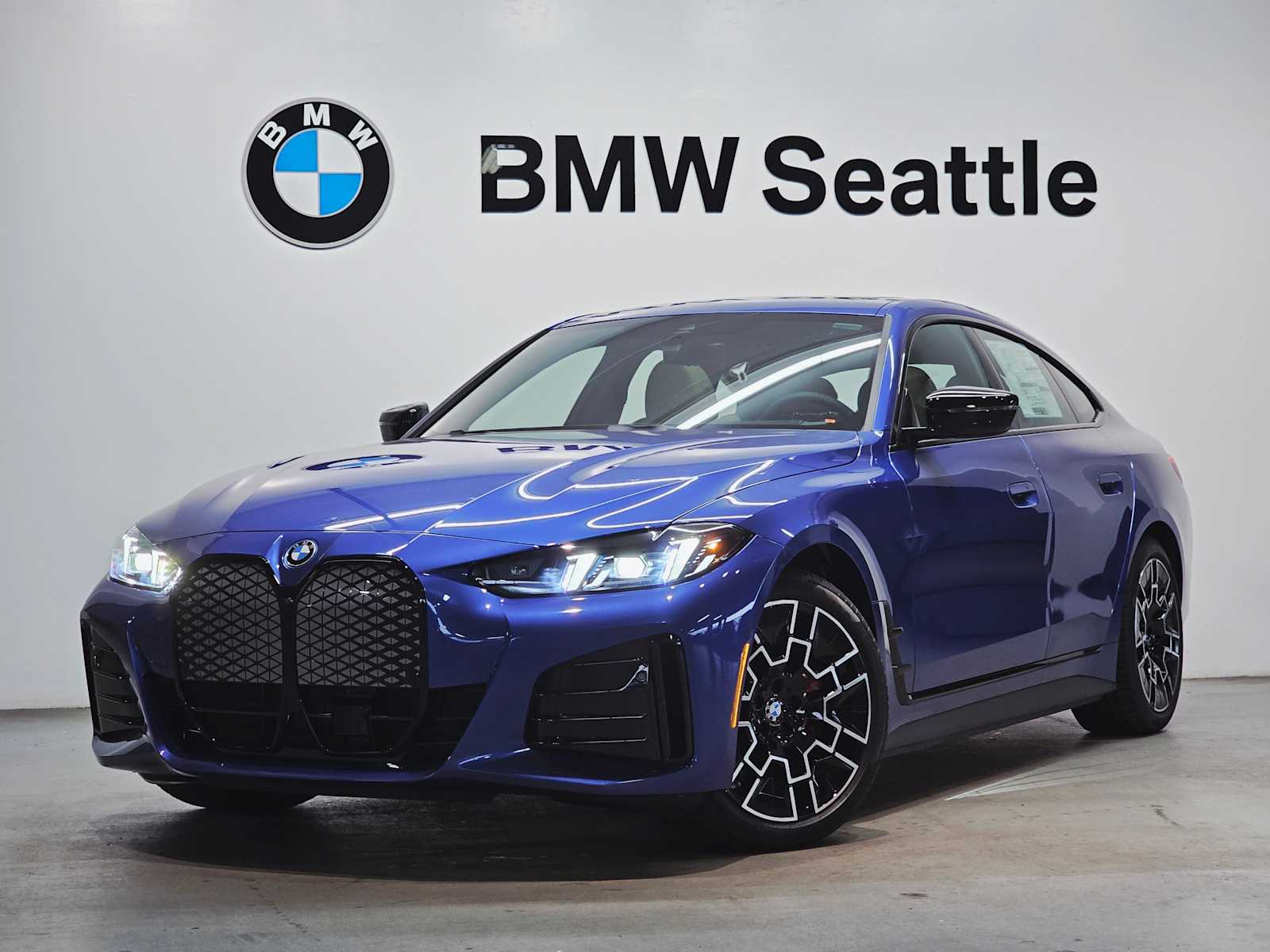 Thumbnail: 2025 BMW i4 - 1