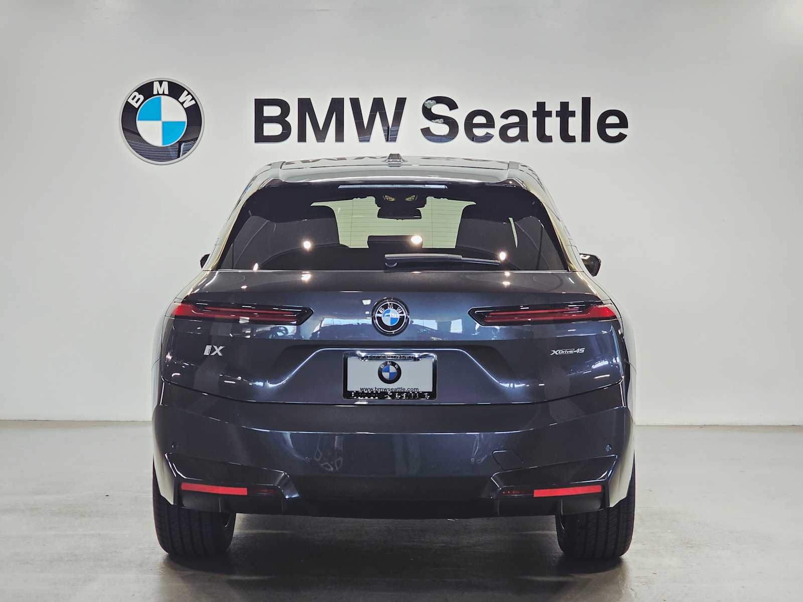 Thumbnail: 2026 BMW iX - 5