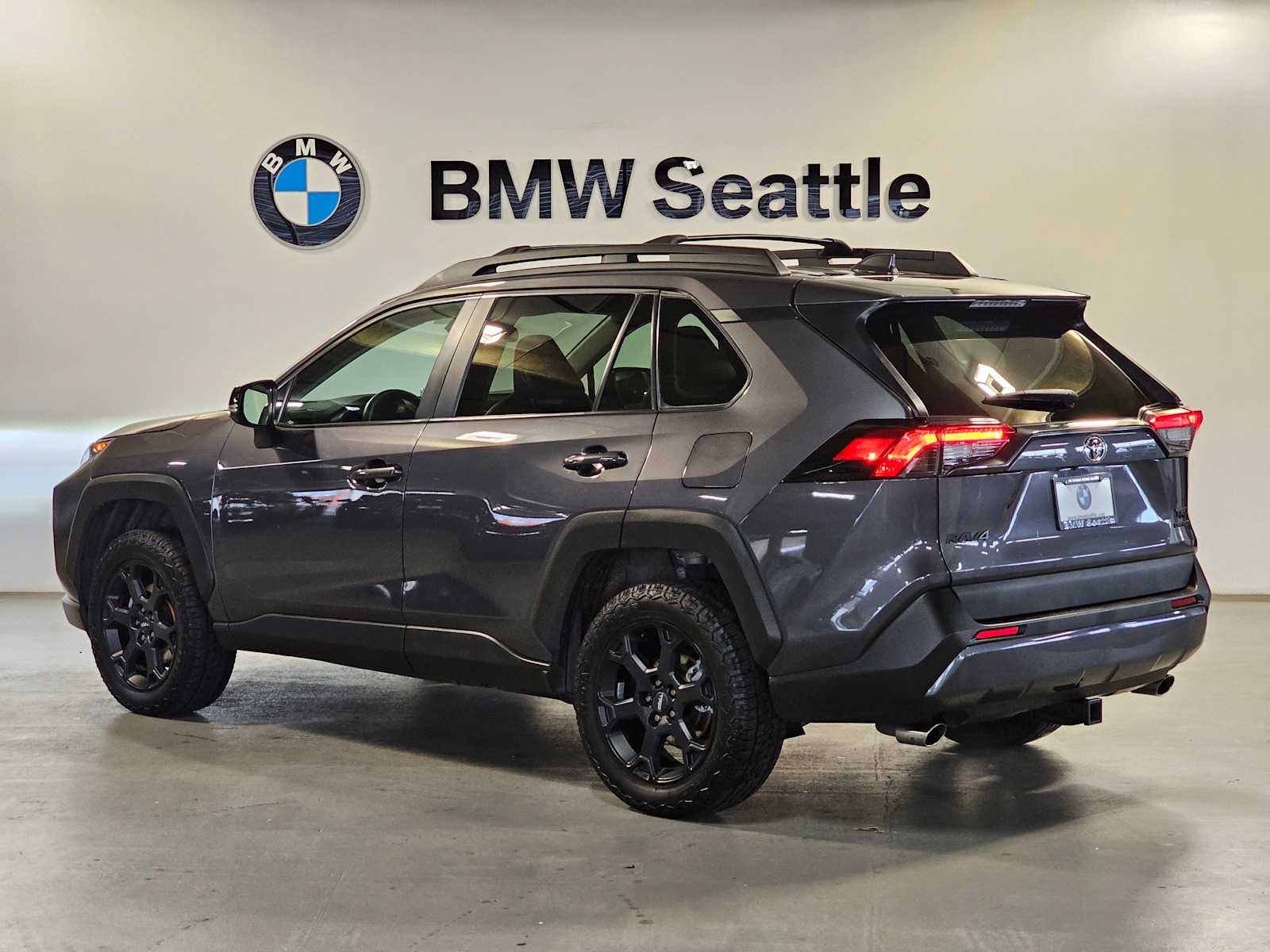 Thumbnail: 2021 Toyota RAV4 - 4