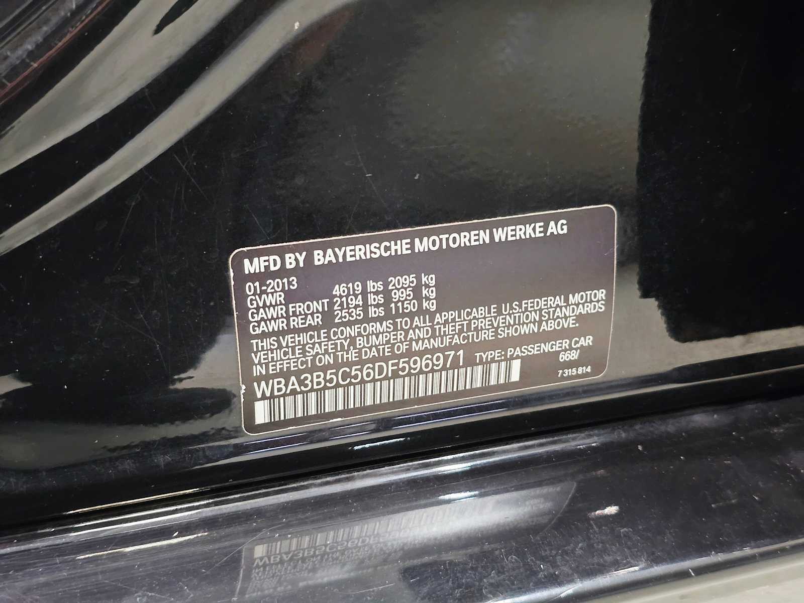 Thumbnail: 2013 BMW 3 Series - 29