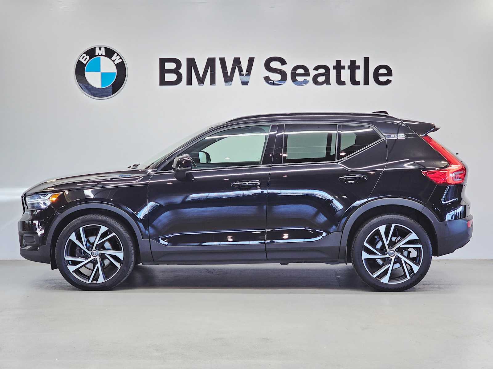 Thumbnail: 2020 Volvo XC40 - 3