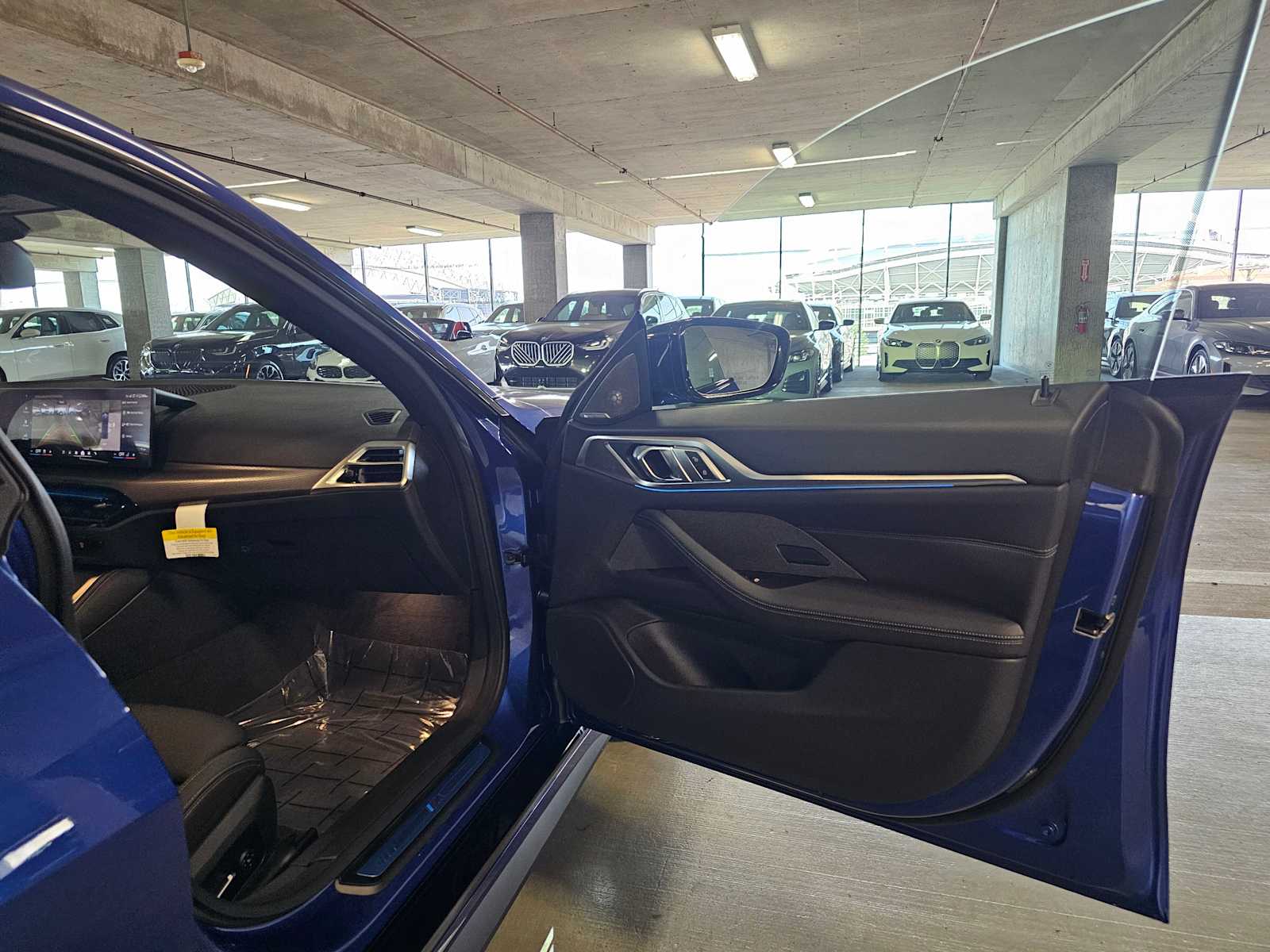 Thumbnail: 2026 BMW i4 - 31