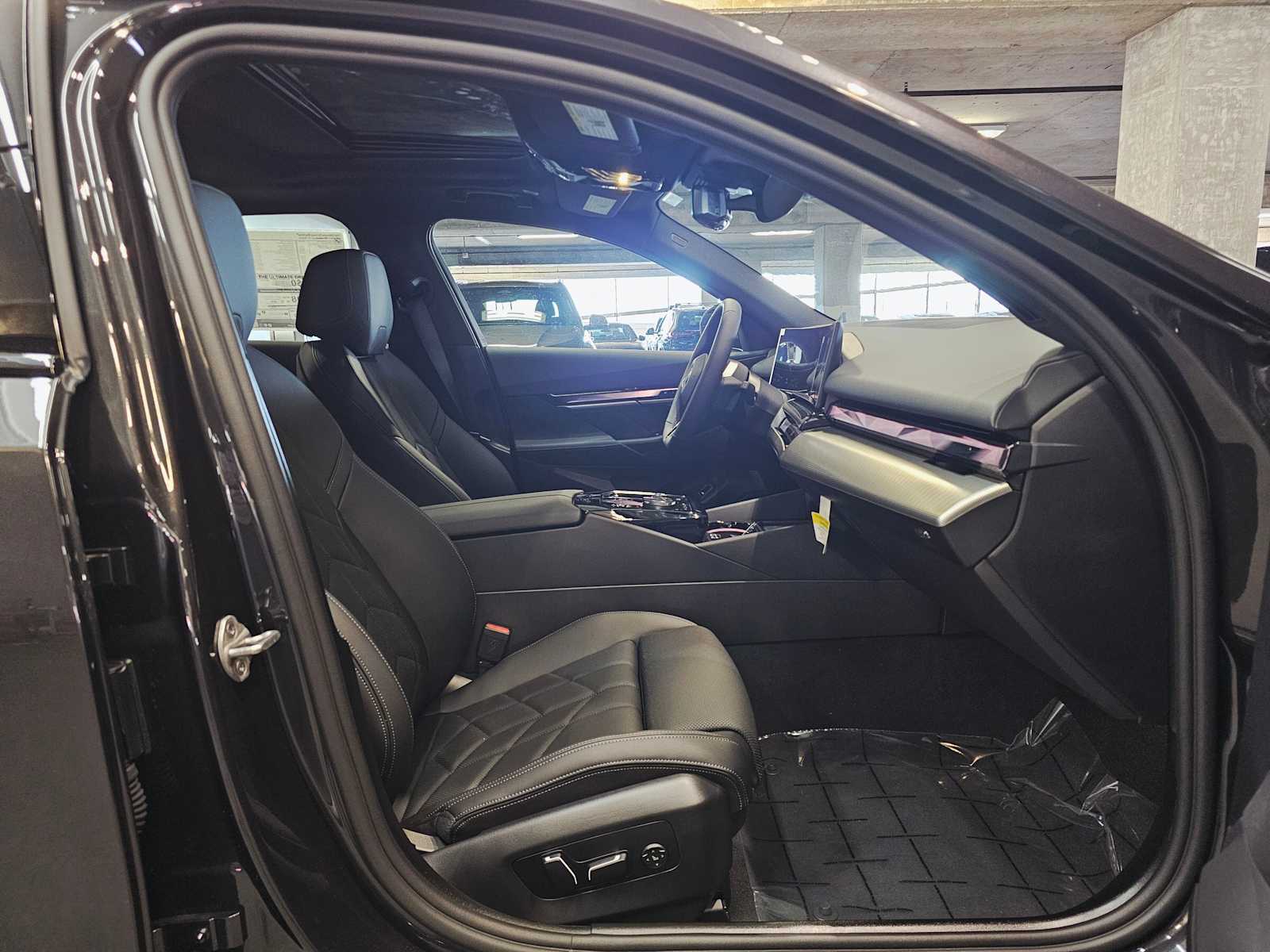 Thumbnail: 2026 BMW i5 - 27