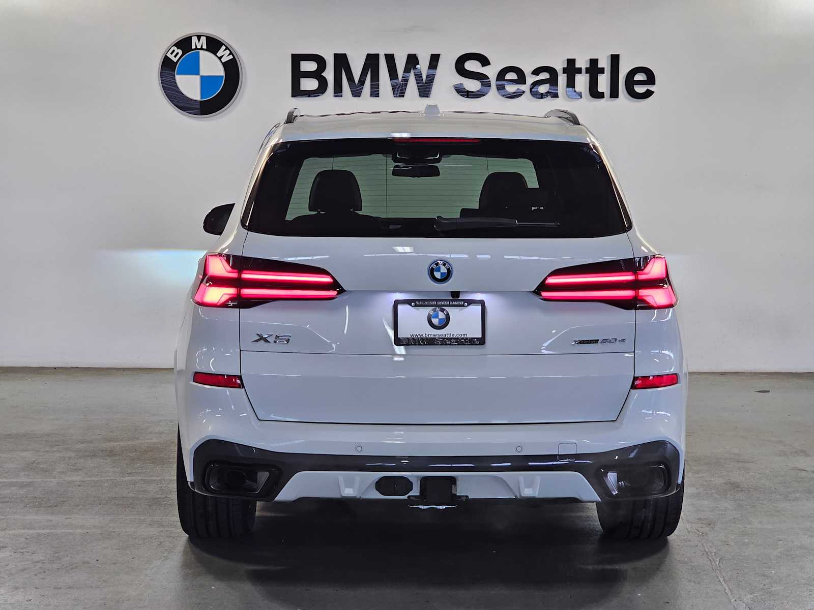 Thumbnail: 2026 BMW X5 - 5