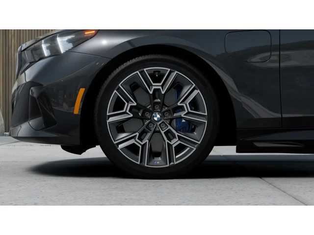 Thumbnail: 2027 BMW 5 Series - 7